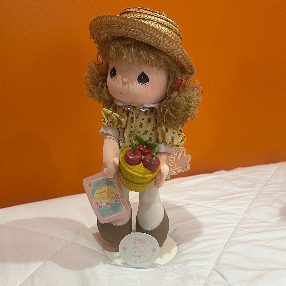 NEW Straw Hat Doll with Basket of Apples